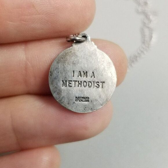 Vintage Hayward Sterling Silver Cross I Am A Methodist Round Pendant Necklace - Picture 8 of 11
